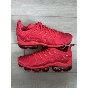 Nike VaporMax Plus triple red size 10.5 running sneakers men’s GREAT CONDITION